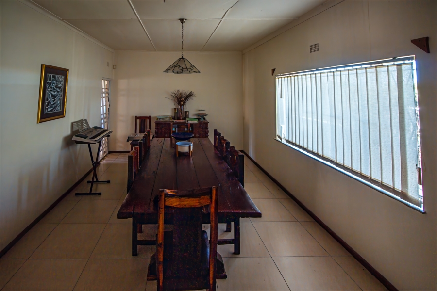 4 Bedroom Property for Sale in Upington Rural Northern Cape